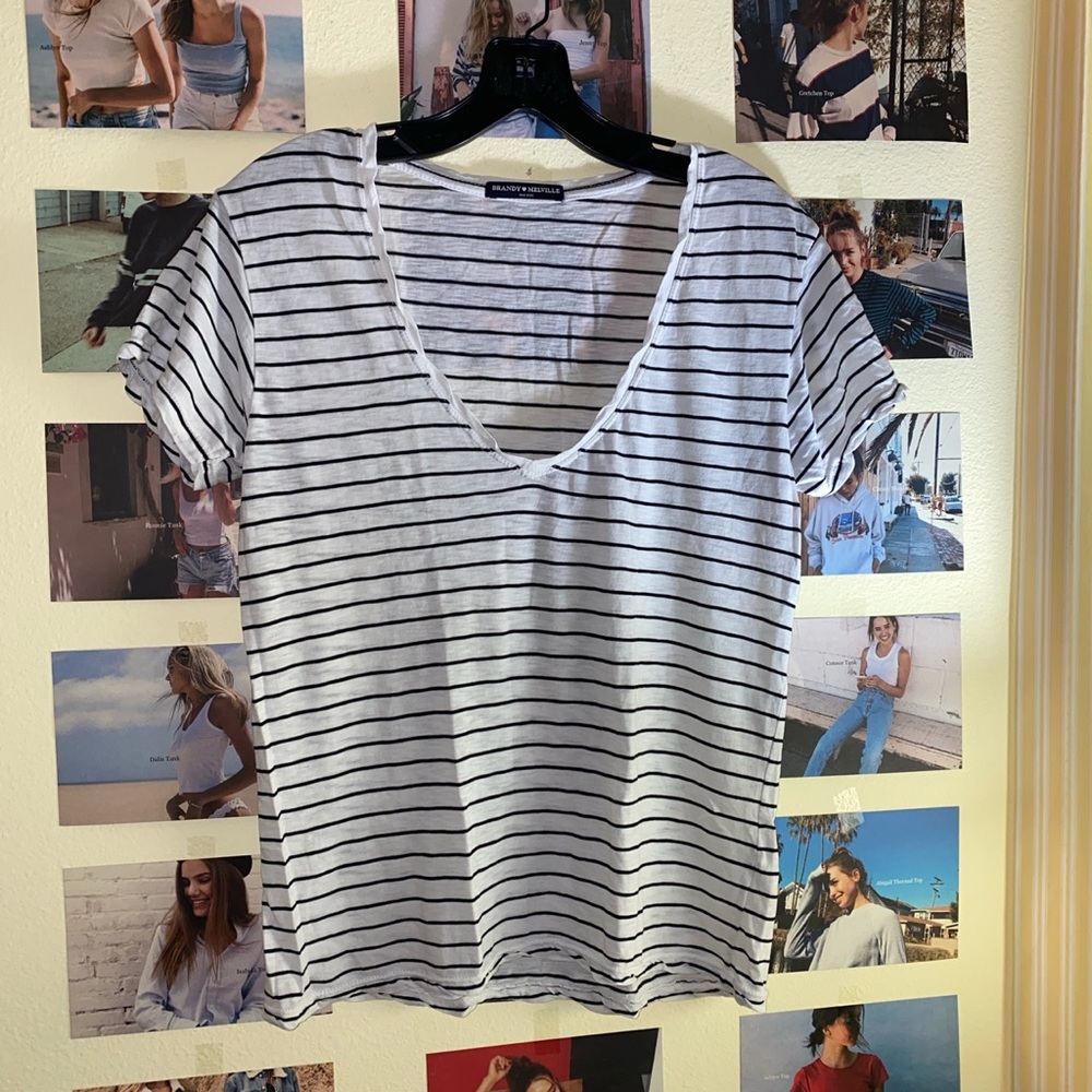 BRANDY MELVILLE striped v neck tee